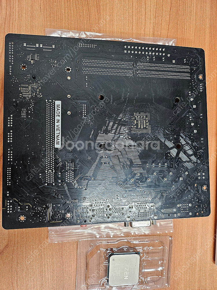 라이젠 5600x 정품 + A520HDV 보드 150,...--2