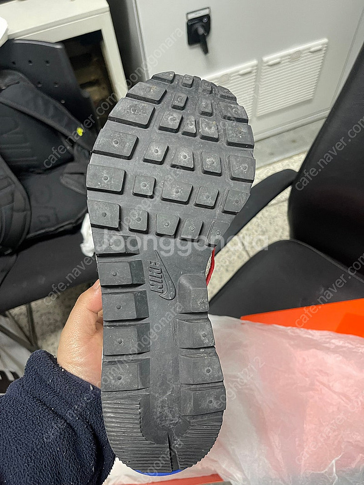 나이키 사카이 베이퍼와플 로얄 푸시아 265 판매합니다...--4