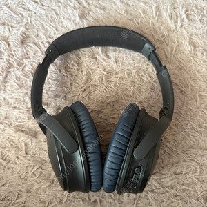 BOSE QC35 헤드폰