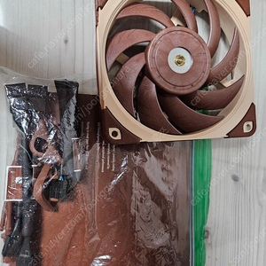 녹투아 NOCTUA NF-A12x25 PWM 시스템팬