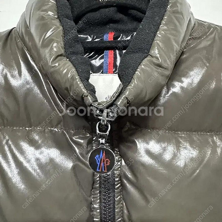0 몽클레어 빅와펜 여성 패딩 카키--9