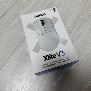 펄사 xlite v3 미디움 화이트 풀박스 판매. 펄브삼. pulsar xlite v3