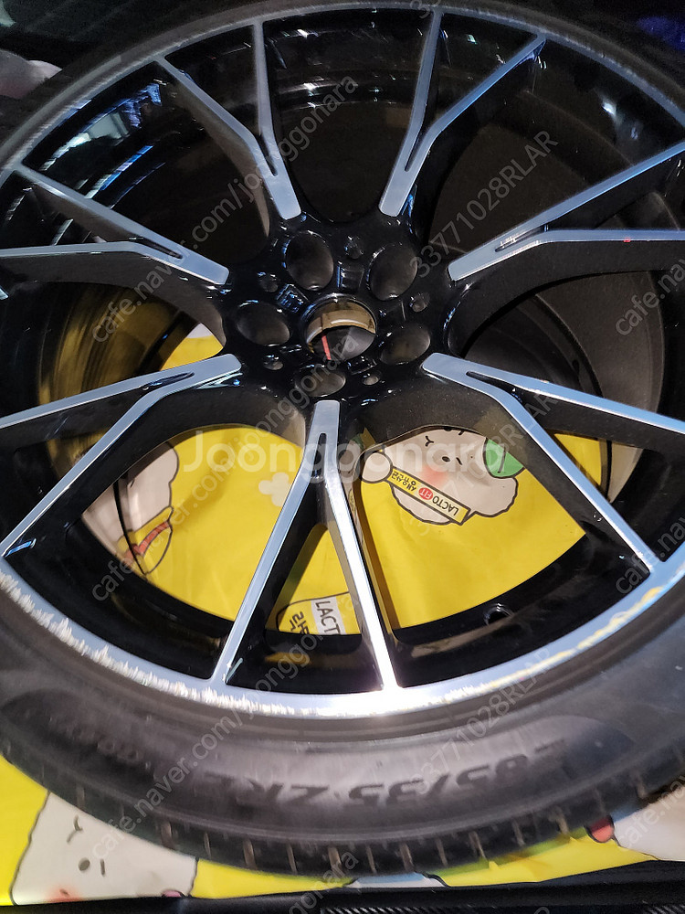 BMW M시리즈 20인치 휠타이어 1개 판매합니다.--4