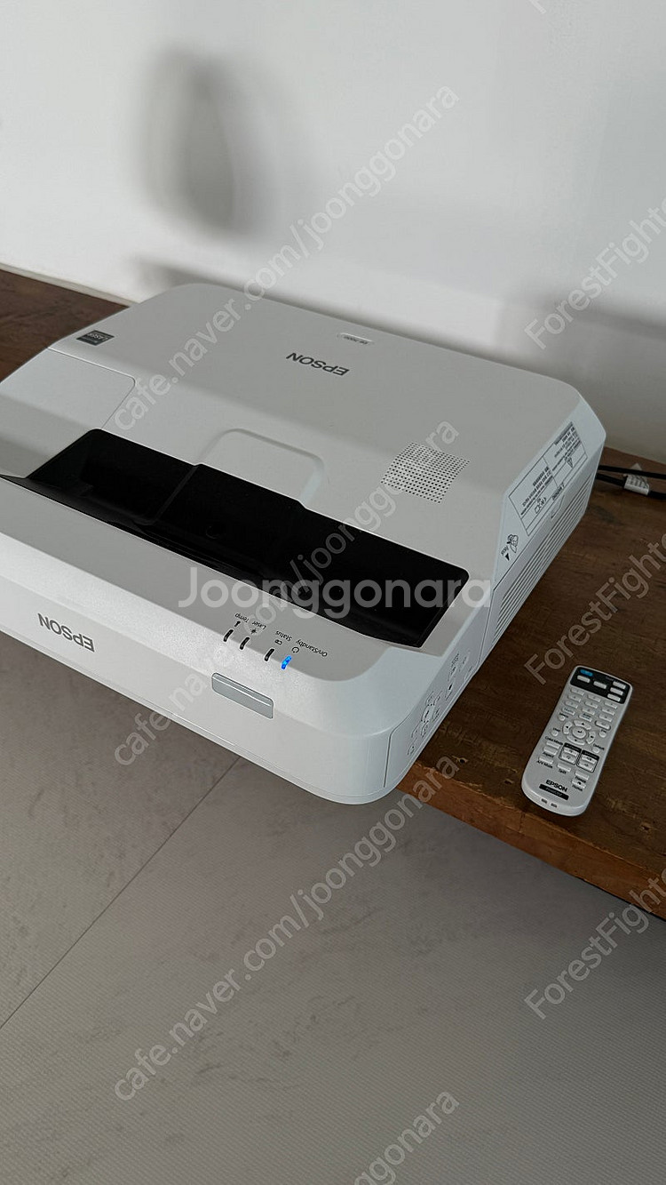 EPSON EB-700U / 앱손 초단초점 프로젝터--0