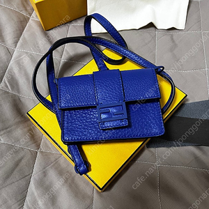 팬디(FENDI) 미니백 팝니다