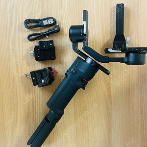 dji rs3 mini + 퀵플레이트 팝니다