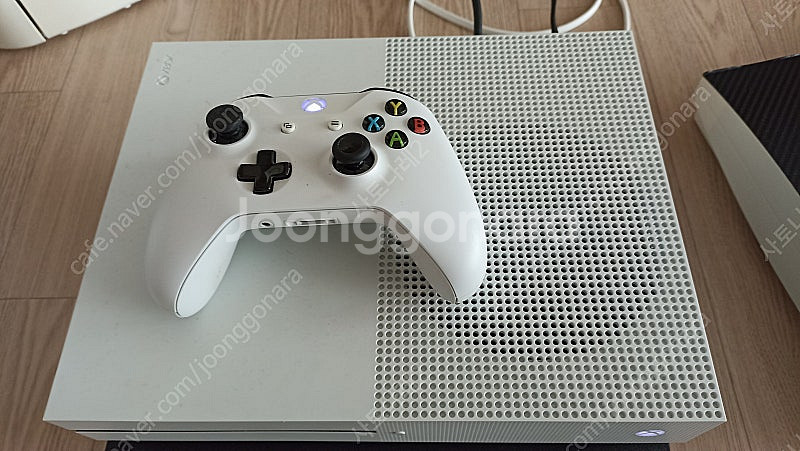 Xbox one S--0