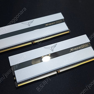 25만) TeamGroup팀그룹 T-Force DDR4-3200 CL16 XTREEM ARGB 화이트 (64GB(32Gx2))