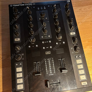 디제잉 TRAKTOR KONTROL Z2