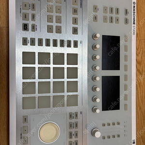 MASCHINE STUDIO