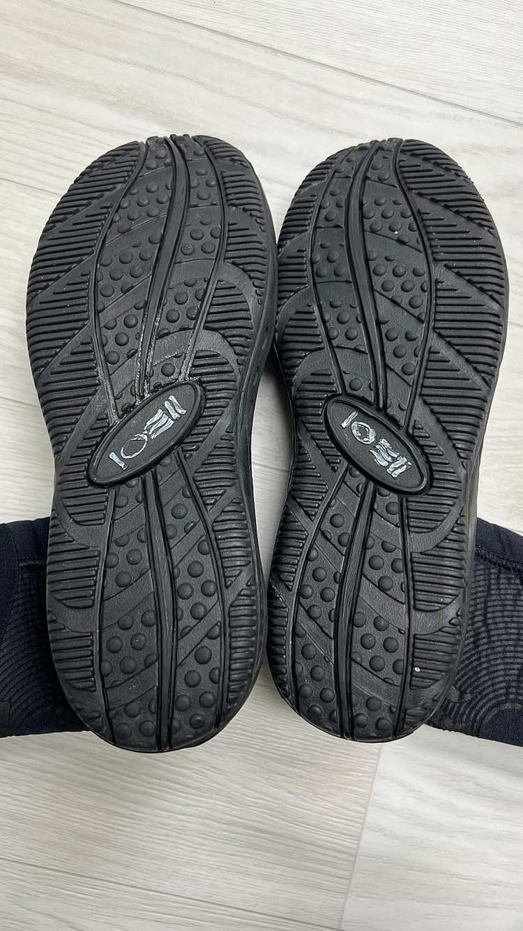 포스엘리먼트 엠피비안 부츠.--5