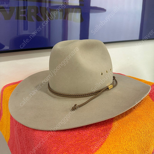 (판매) 스텟슨 4x beaver 웨스턴 카우보이 햇 stetson 7-1/4 박스풀 (stestson western cowboy silver bell 4x beaver hat)