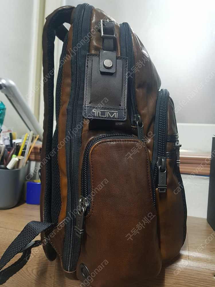 투미 가죽백팩 투미(TUMI) 알파 브라보 레더 넬리스 백팩 932681DBL 이미지