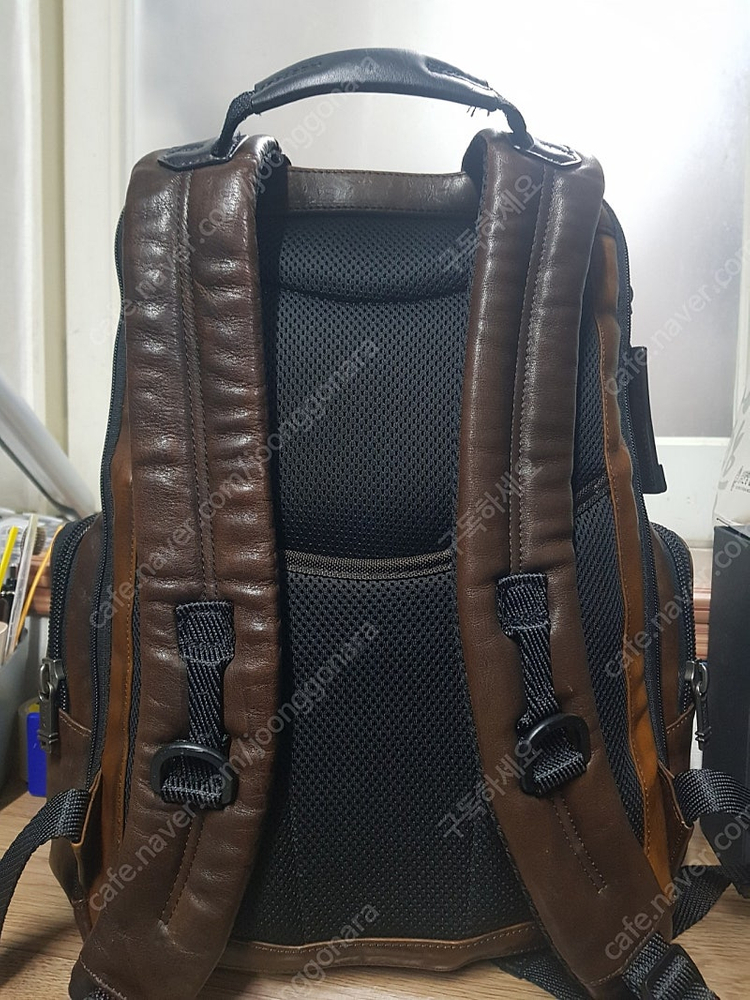 투미 가죽백팩 투미(TUMI) 알파 브라보 레더 넬리스 백팩 932681DBL 이미지