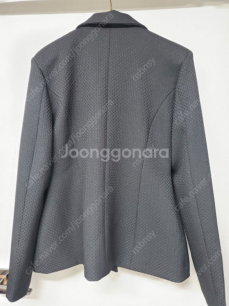 TOMBO 샤넬 맛 엠보싱 자켓--1