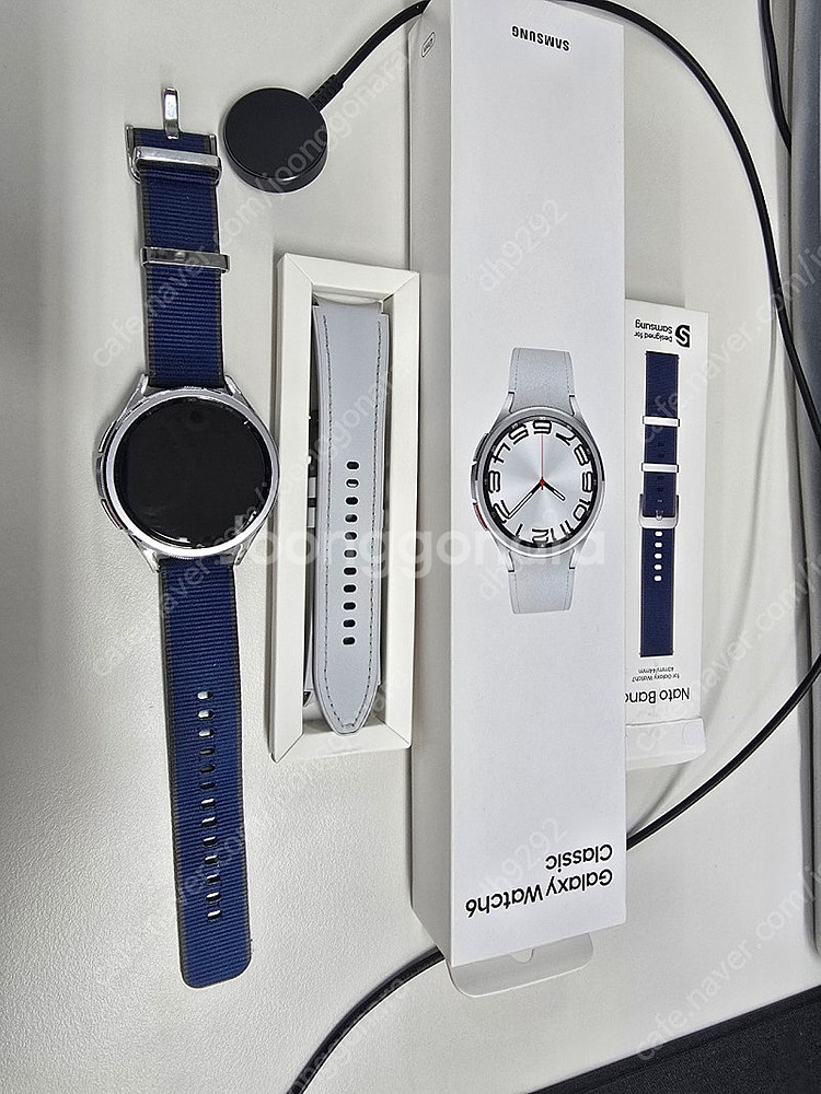 갤럭시 워치6 클래식 47MM 실버색상--1