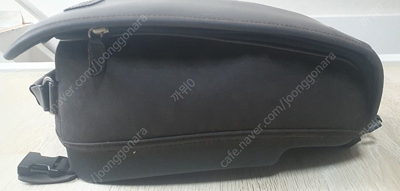 트라이엄프 본네빌 순정 왁스탱크백 팝니다. 이미지