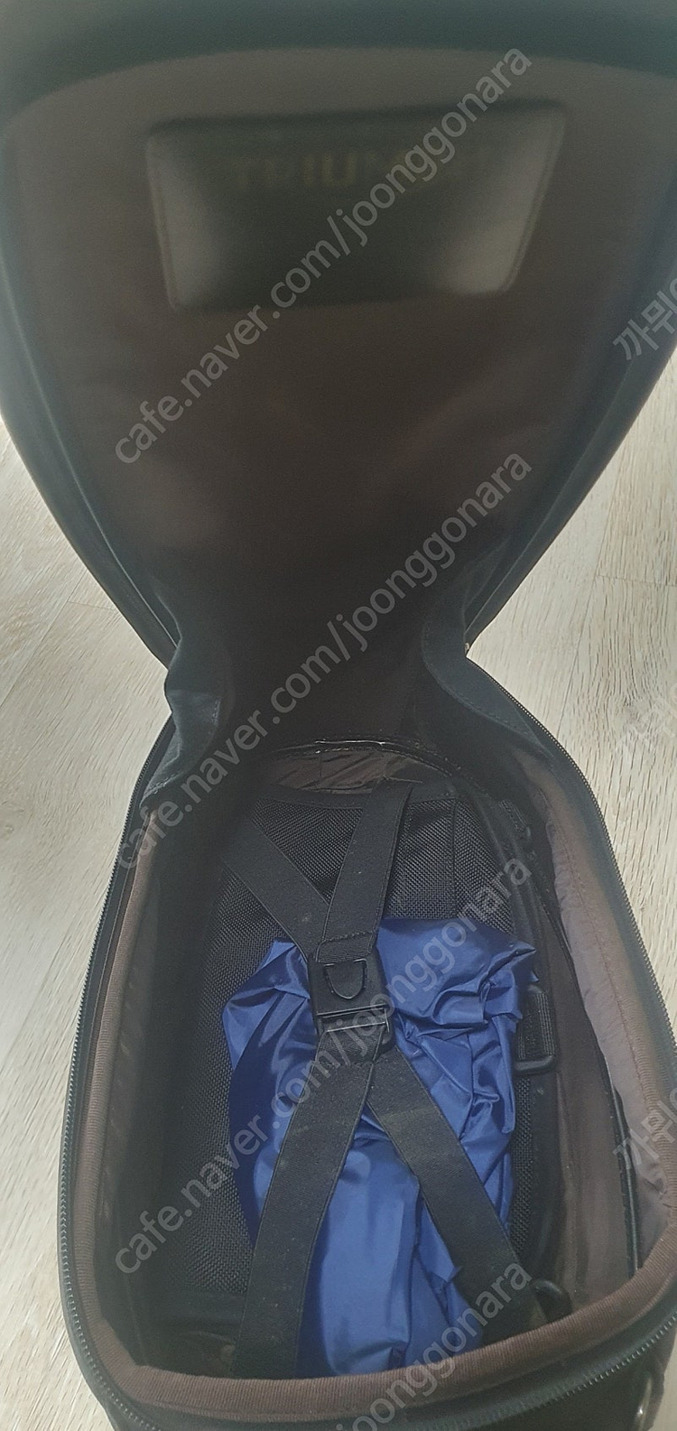 트라이엄프 본네빌 순정 왁스탱크백 팝니다. 이미지