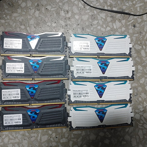 게일 GEIL DDR4 4G 게이밍 램 x 4개