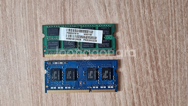 노트북 메모리 DDR3 4GB 두개 팝니다. 배송포함--1