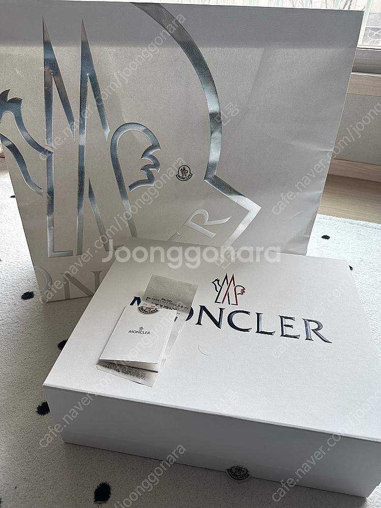 (강남현백 새상품)몽클레어키즈 뉴마야 패딩10y--0