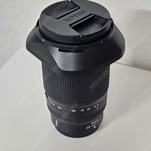 니콘 Z 28-400 f4-8 렌즈 팝니다. 박스있음