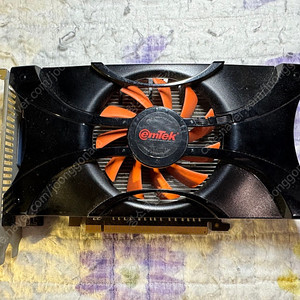 EmTeK GeForce GTX 550Ti D5 1GB 1팬 팝니다.