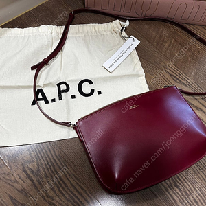 A.P.C 아페쎄 크로스백 사라백 버건디