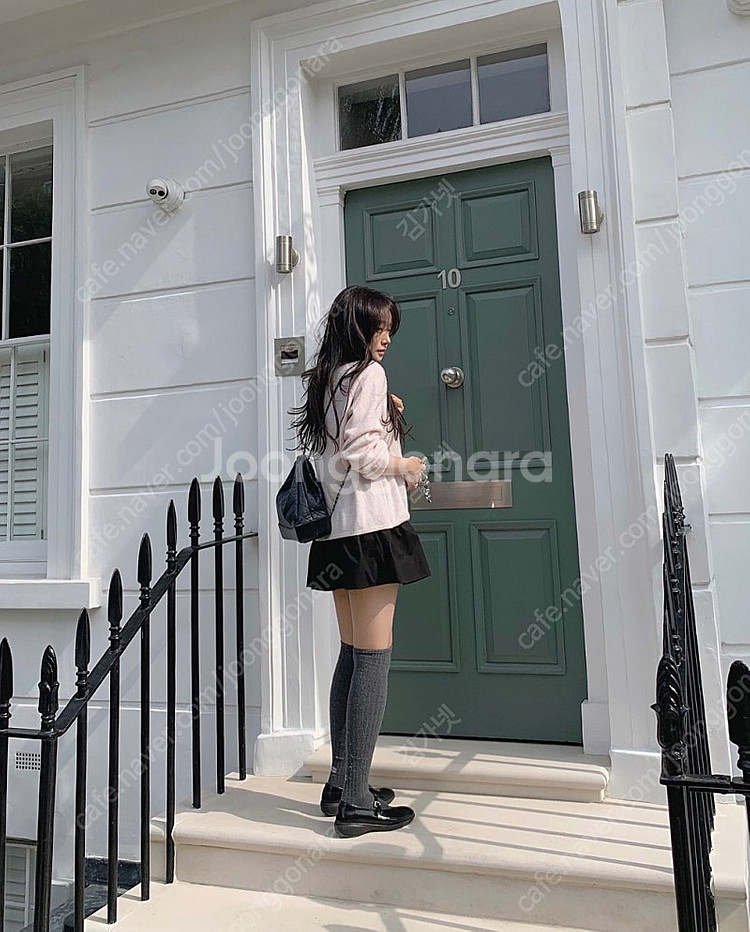 (새상품) leeds 리즈 소프트 브이넥 니트 핑크--5