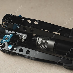 시루이 원터치 SVM-145 모노포드 판매합니다.