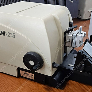 LEICA RM2235 Microtome