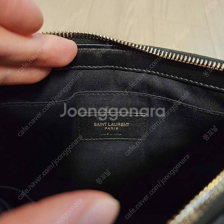 생로랑 마틀라세 스몰 클러치 금장 블랙 정품--3