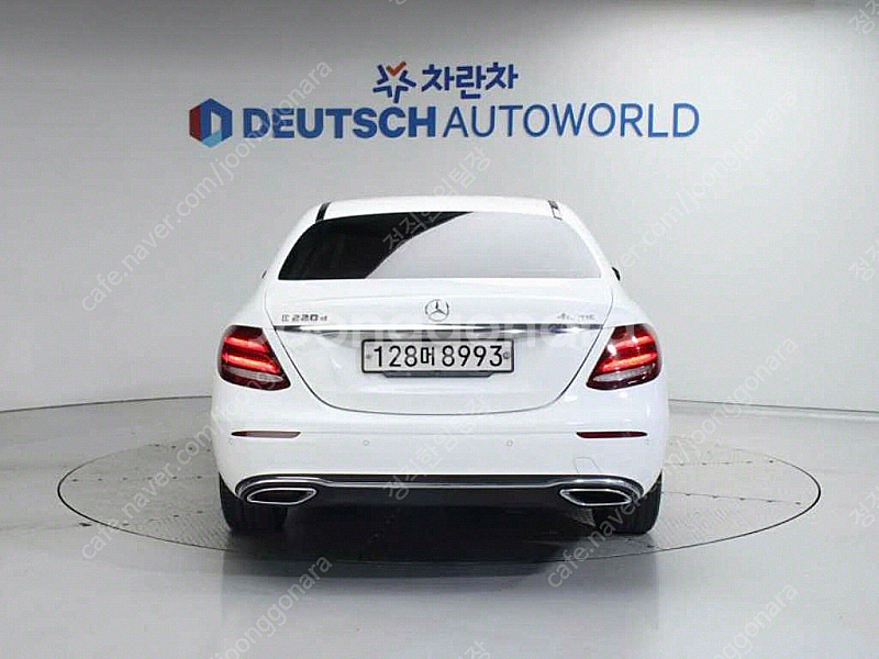 벤츠 E-클래스 W213 E220d 4MATIC 아방가...--3