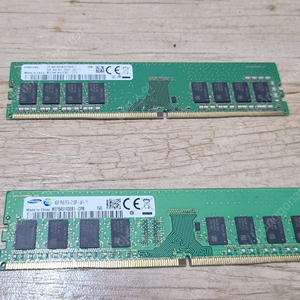 ddr4 2666v 8기가+ddr4 2133p 4기가 메모리 팝니다