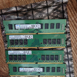 삼성 DDR4 2133 8gb 4장 판매합니다 4개 일괄 판매합니다. 5.5만원