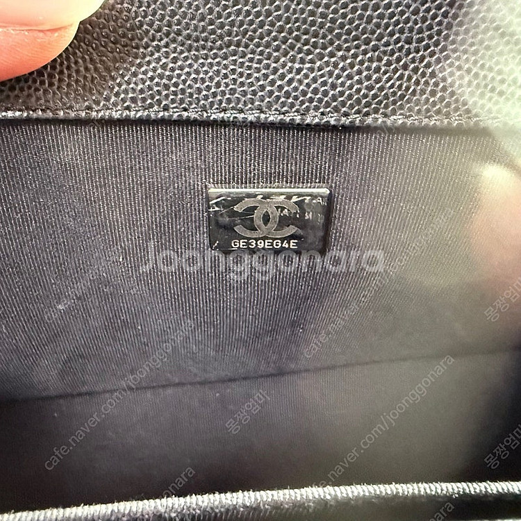 샤넬 보이백 미듐 블랙 빈티지 캐비어 내장칩 A6708...--2