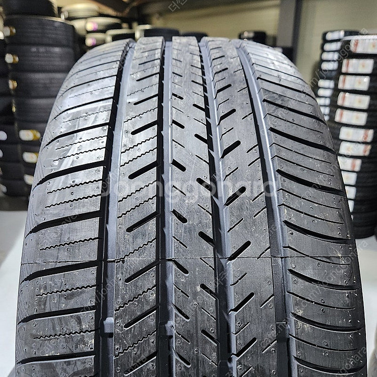 BMW 320i 18인치 255 45 18 UHP 미국 고성능 사계절 타이어--4