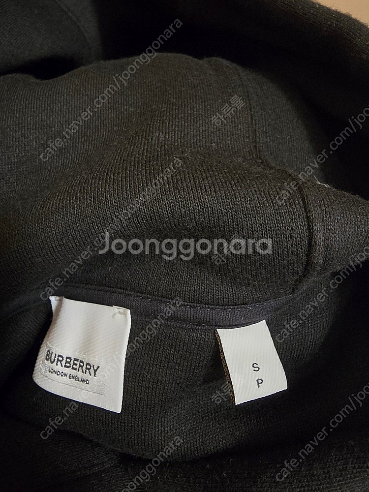 버버리 기모 자수 후드티--4