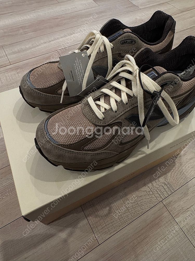 오라리 뉴발란스 런던포그 275--0