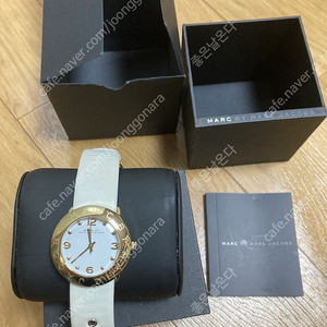 Marc by Marc Jacobs 마크제이콥스 MBM1150 (흰색) 손목시계 팝니다. (택포5.3만)