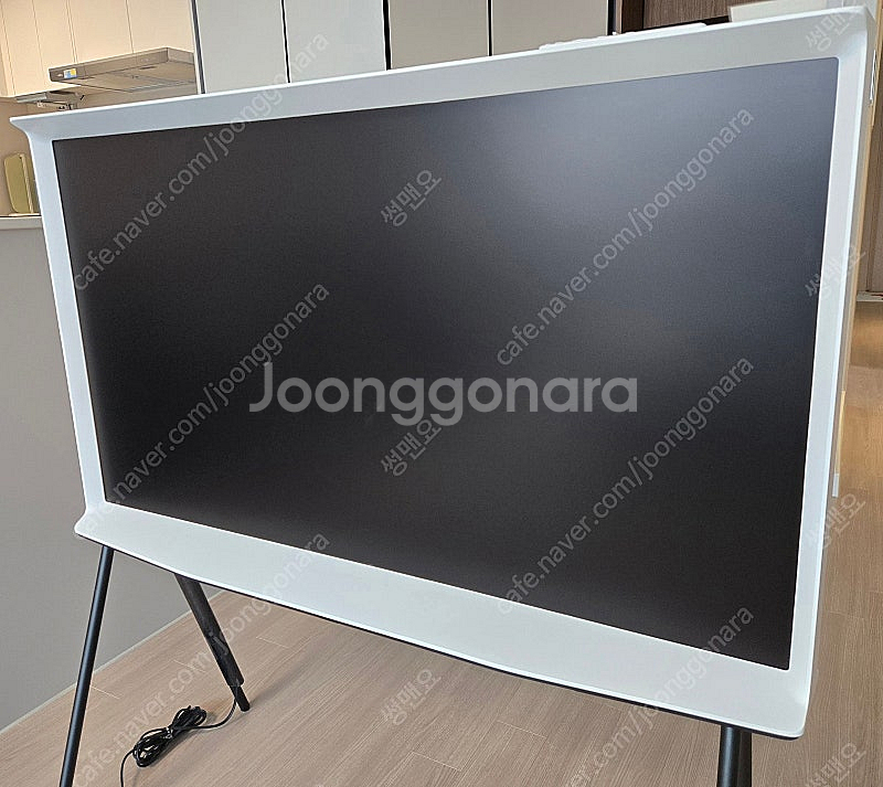 삼성전자 The Serif 더 세리프 43인치 팝니다.--0