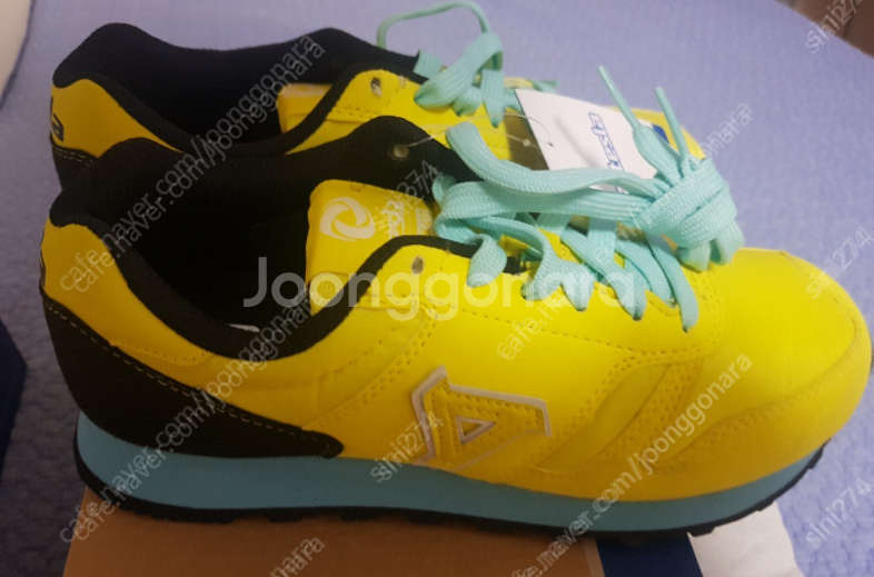 테슬라 여성(235,240사이즈) 새상품 1만원 팝니다.--0