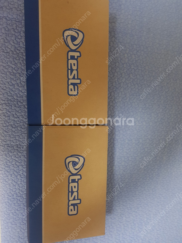 테슬라 여성(235,240사이즈) 새상품 1만원 팝니다.--7