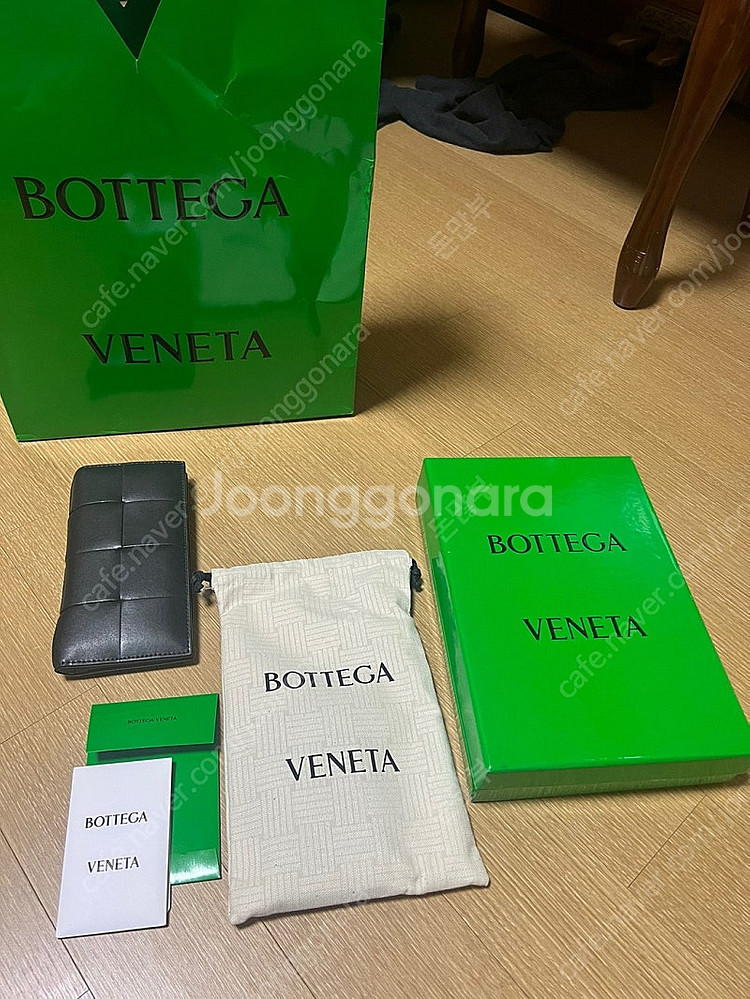 보테가베네타 장지갑--0