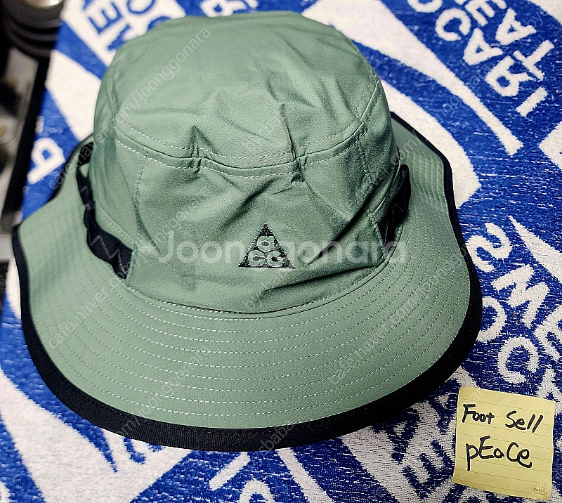 나이키 ACG 시즈널 버킷햇 클레이 그린, 휴먼메이드 하트 핀뱃지, BAPE x Sesame Street 키링, 뉴...--0