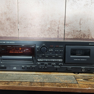 TASCAM CD-A500