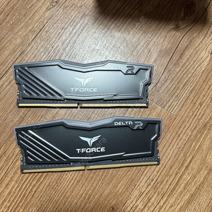 TeamGroup T Force DDR4-3600 16GB(8Gx2) 블랙 택포 4에 팝니다