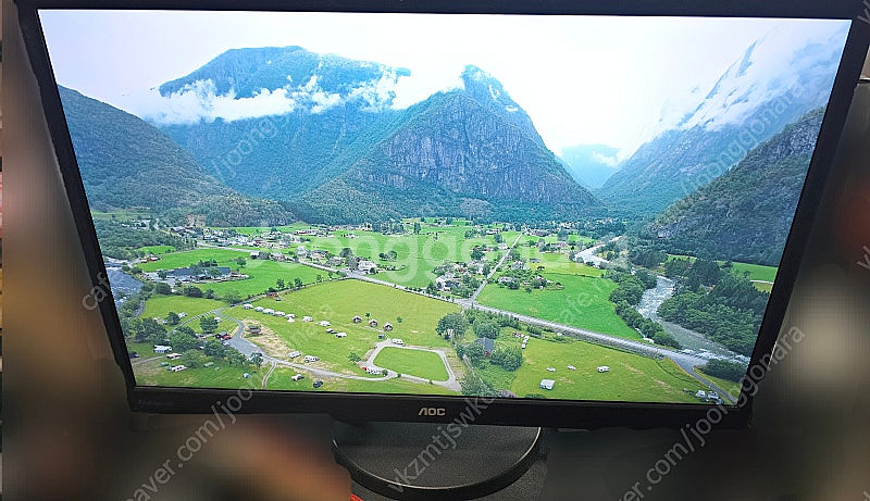 피벗 24인치 LED 모니터 M2470SWH 팝니다--1
