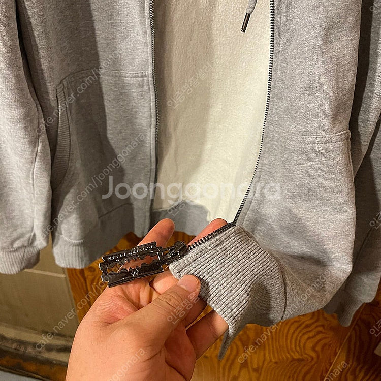 필립 플레인 후드 집업 판매 합니다...........톰브라운,몽클레어,셀린느--1