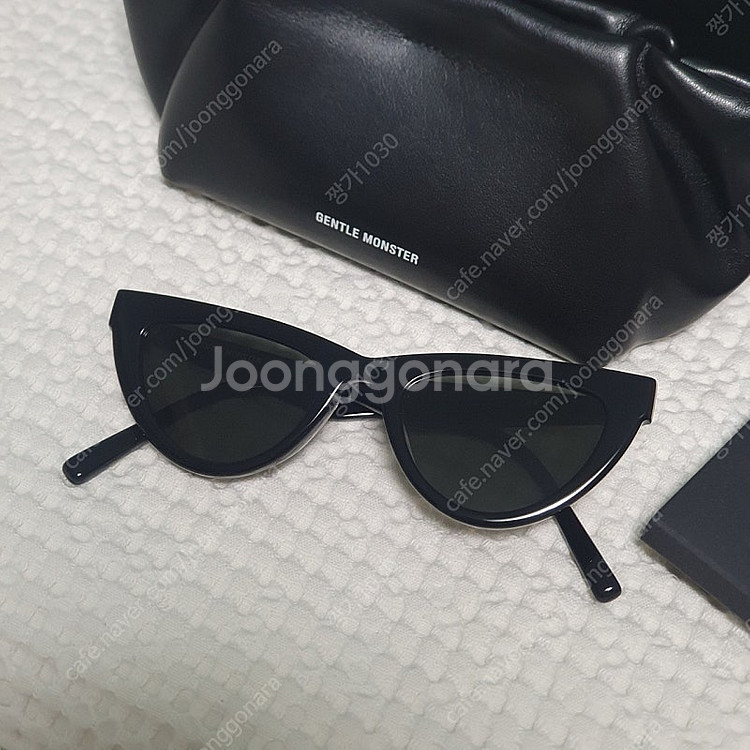 젠틀몬스터 캣아이 선글라스(정품)--1